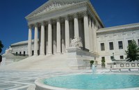 USA: Supreme Court entscheidet: Darf man LGBTI+ Dienstleistungen verweigern?