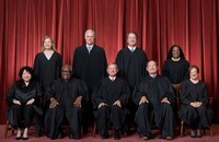 USA: Vier Supreme Court-Richter:innen an Jubiläum von Anti-LGBTI+ Organisation