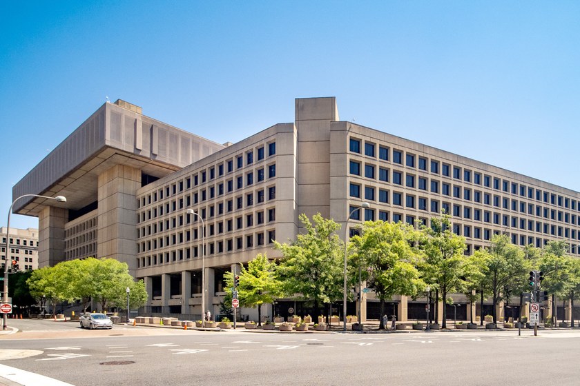 USA: Wegen Pride Flag entlassener Mitarbeiter verklagt das FBI