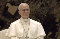 VATIKAN: Auch Papst Leo hält an der Segnung von LGBTI+ Paaren fest