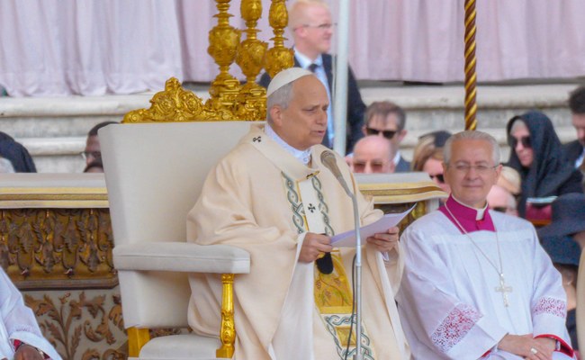VATIKAN: Papst Leo trifft sich mit LGBTI+ Organisation