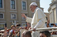 VATIKAN: Wieder erfreuliche und bedauerliche Neuigkeiten vom Papst