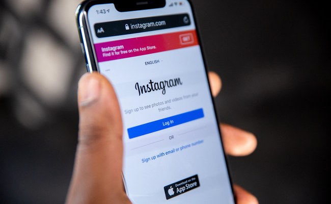WELTWEIT: Klage gegen Meta wegen gelöschten LGBTI+ Instagram-Konten