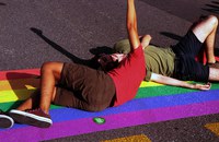 WELTWEIT: Schweiz unter den Ländern, mit der am schnellsten wachsenden Akzeptanz gegenüber LGBTs