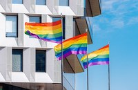 WIRTSCHAFT: Über 100 LGBTI+ Organisationen fordern Support von der Wirtschaft