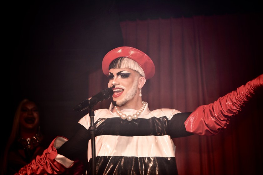Open Drag Stage @ Kweer