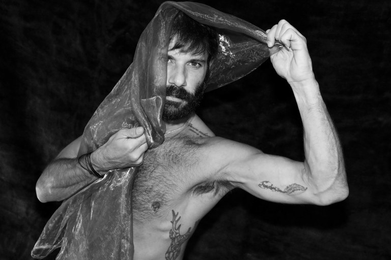 Black is back: Yakir
