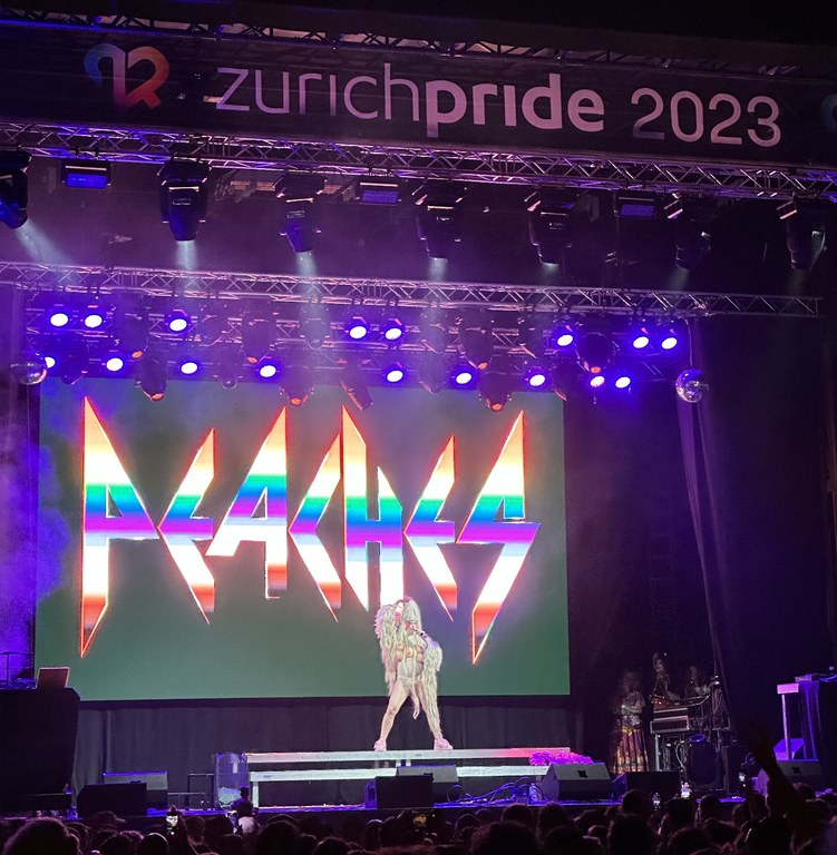 27_zhpride23.jpg