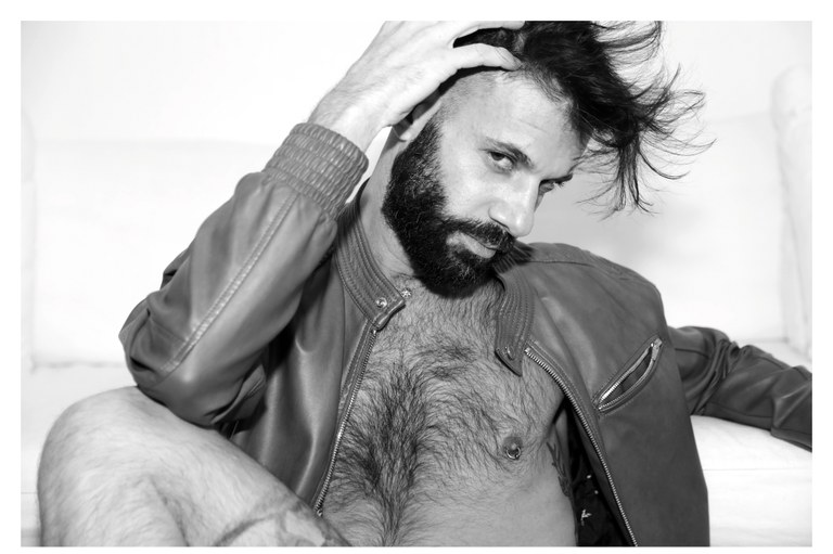 Yakir at home: Fotos + Shooting-Video