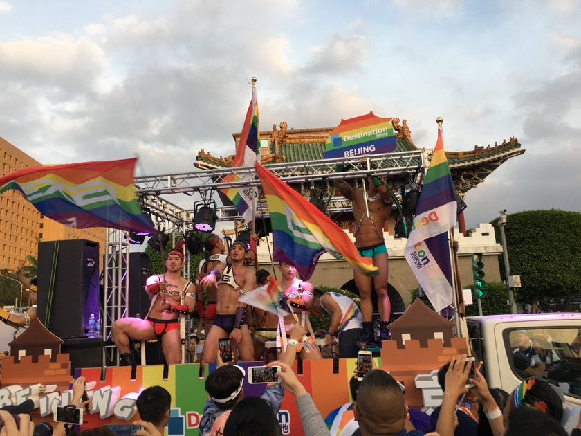 HINTERGRUND: Facts & Figures zur Pride Saison