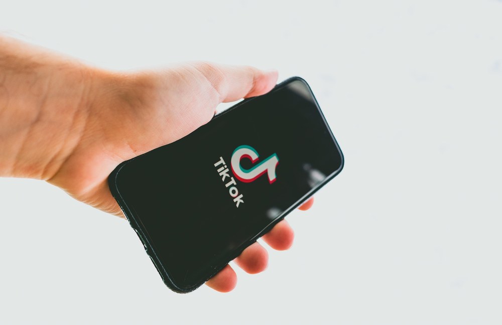 HINTERGRUND: Weiss TikTok vor Dir, dass Du queer bist?