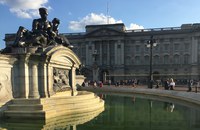 HISTORY: War der Ort des Buckingham Palace früher ein Schwulentreffpunkt?